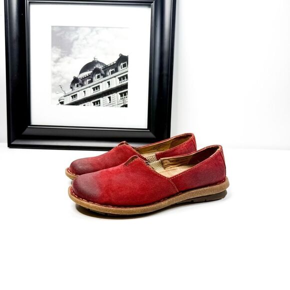 Born Shoes - Børn Women’s Suede Leather Slip-On Flats Walking Shoes - Red - Size 7.5
